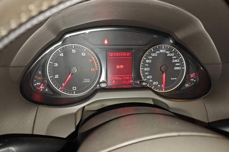Used Audi Q5 2013 40 TFSI Technology Edition Instrument Cluster