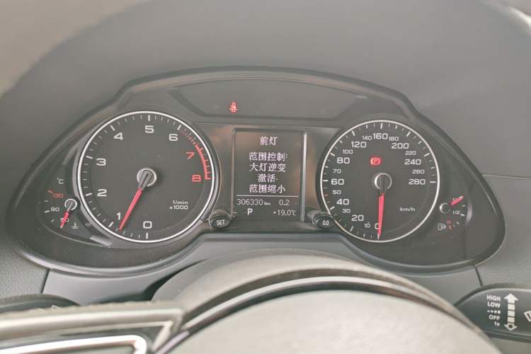 Used Audi Q5 2013 40 TFSI Technology Edition Instrument Cluster