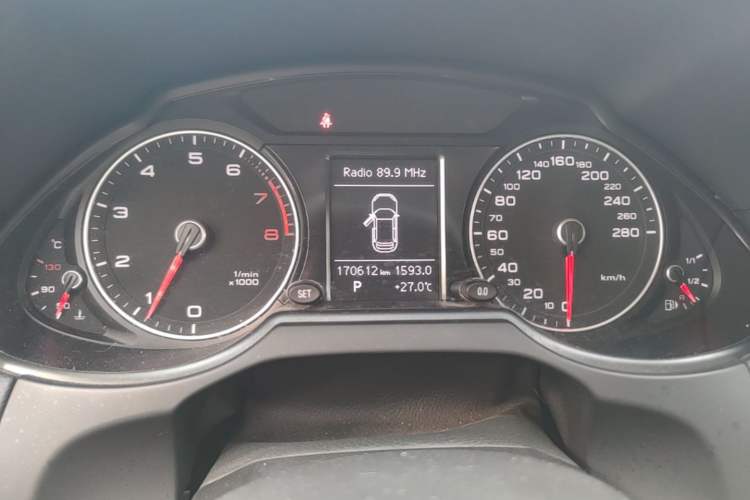 Used Audi Q5 2013 40 TFSI Technology Edition Instrument Cluster
