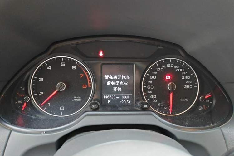 Used Audi Q5 2013 40 TFSI Technology Edition Instrument Cluster