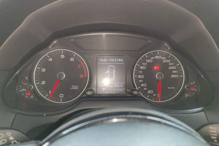 Used Audi Q5 2013 40 TFSI Technology Edition Instrument Cluster