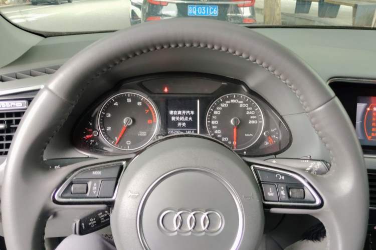 Used Audi Q5 2013 40 TFSI Technology Edition Instrument Cluster