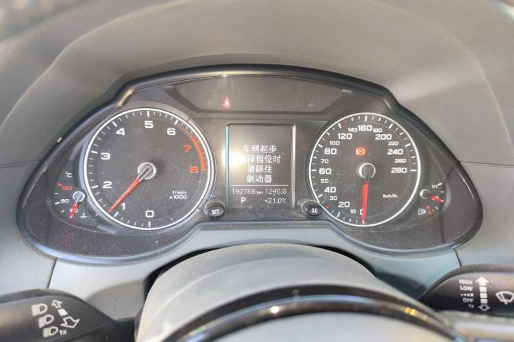 Used Audi Q5 2013 40 TFSI Technology Edition Instrument Cluster