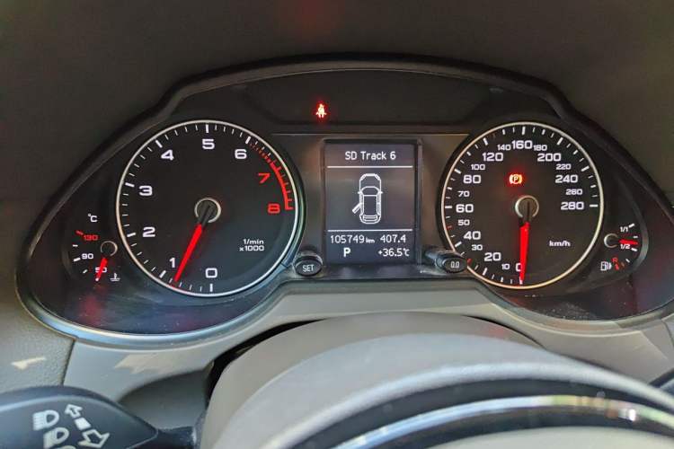 Used Audi Q5 2013 40 TFSI Technology Edition Instrument Cluster