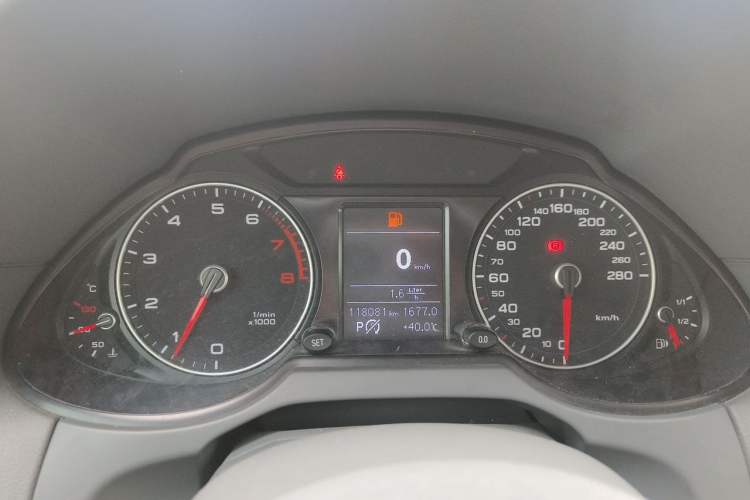 Used Audi Q5 2013 40 TFSI Technology Edition Instrument Cluster