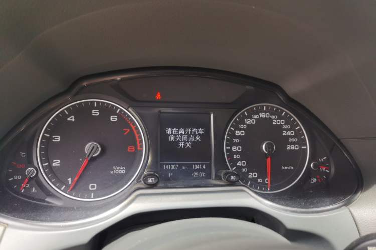 Used Audi Q5 2013 40 TFSI Comfort Edition Instrument Cluster