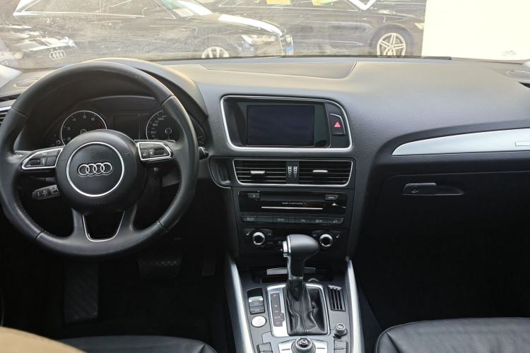 Used Audi Q5 2013 45 TFSI quattro Sport Edition Interior 1