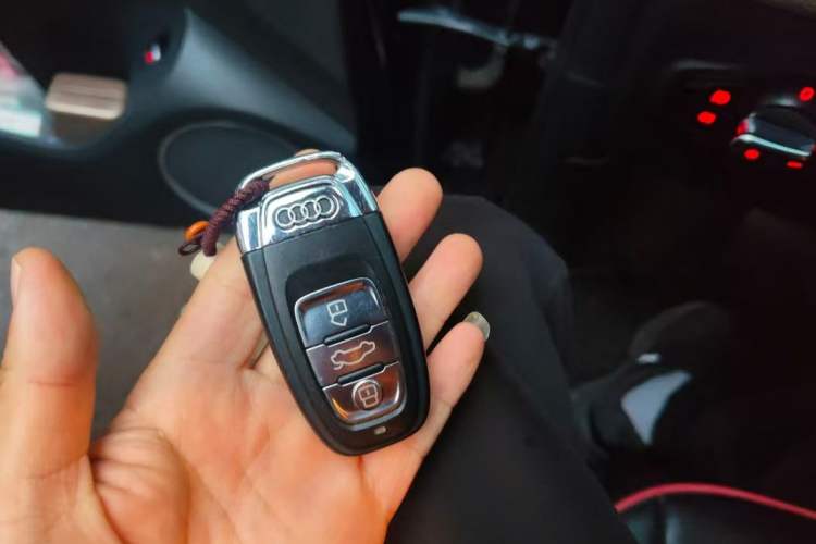 Used Audi Q5 2013 45 TFSI quattro Sport Edition Interior 2