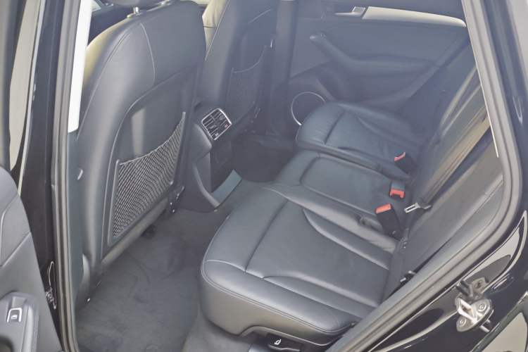 Used Audi Q5 2013 45 TFSI quattro Sport Edition Interior 6