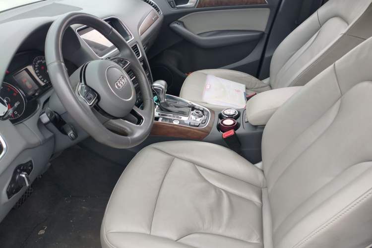 Used Audi Q5 2013 40 TFSI Comfort Edition Left Front Seat
