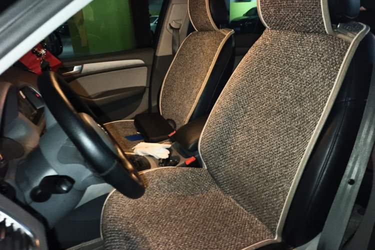Used Audi Q5 2013 40 TFSI Ambition Left Front Seat