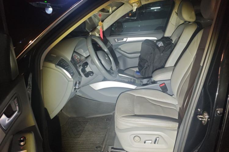 Used Audi Q5 2013 40 TFSI Technology Edition Left Front Seat