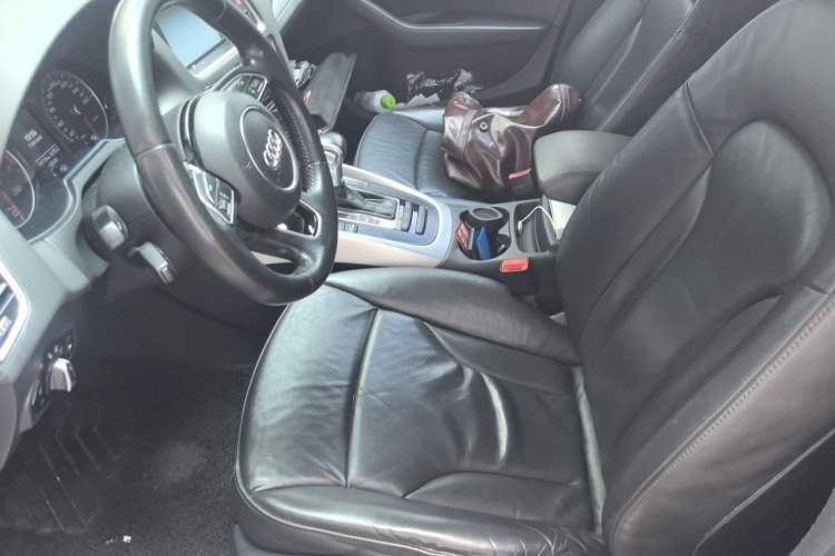 Used Audi Q5 2013 40 TFSI Technology Edition Left Front Seat