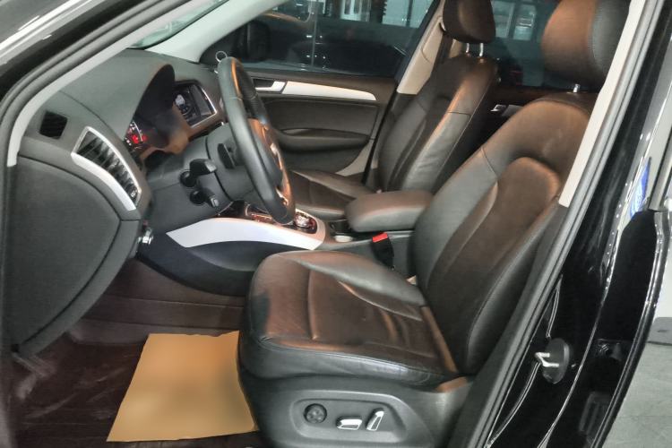 Used Audi Q5 2013 45 TFSI quattro Sport Edition Left Front Seat