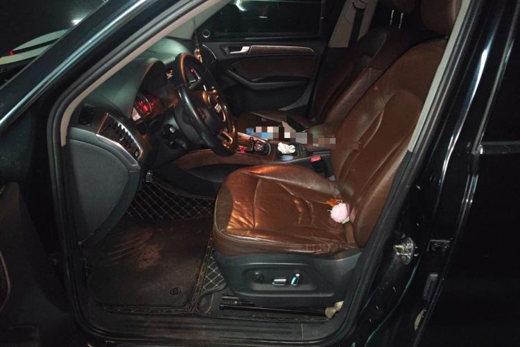 Used Audi Q5 2013 40 TFSI Ambition Left Front Seat