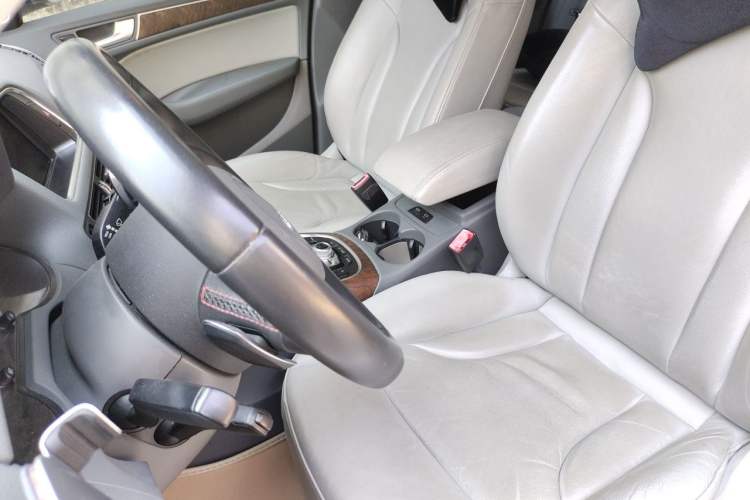 Used Audi Q5 2013 40 TFSI Comfort Edition Left Front Seat