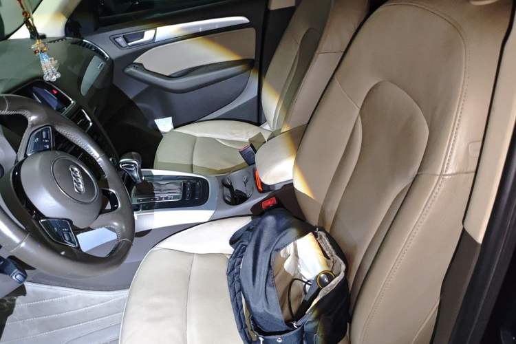 Used Audi Q5 2013 40 TFSI Technology Edition Left Front Seat