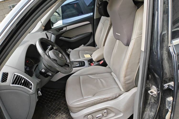 Used Audi Q5 2013 40 TFSI Technology Edition Left Front Seat