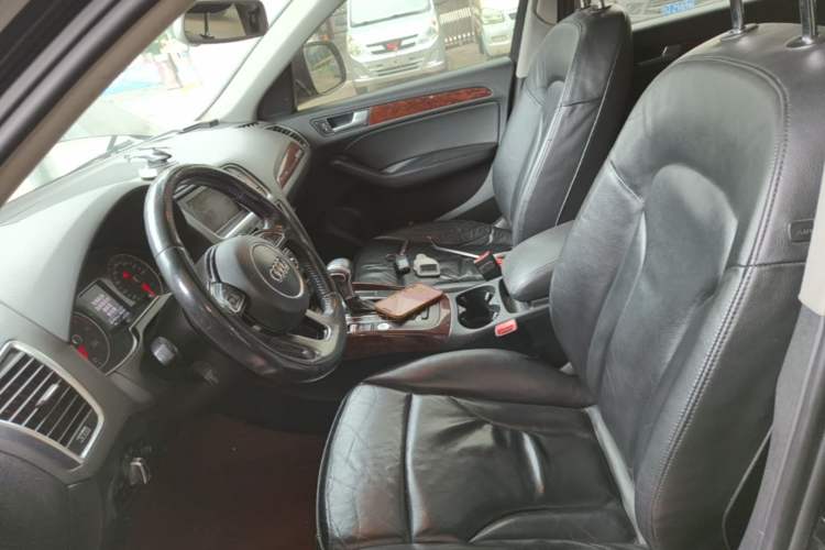 Used Audi Q5 2013 40 TFSI Technology Edition Left Front Seat