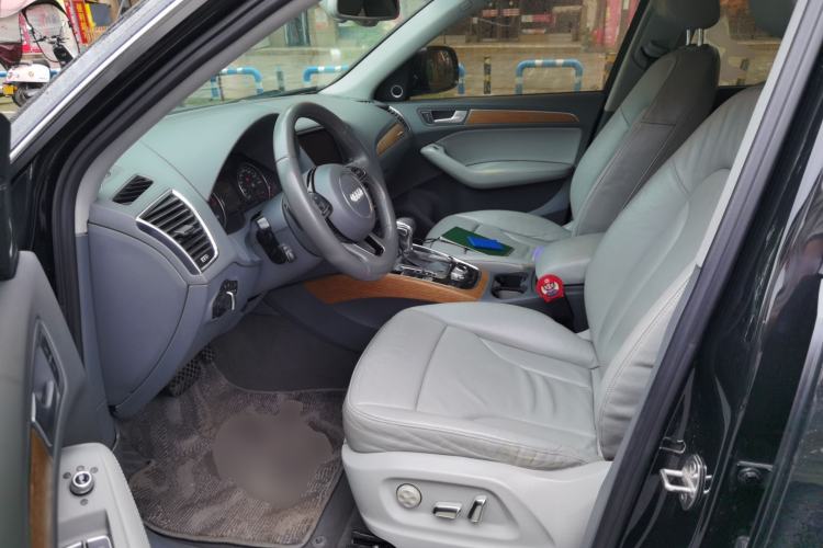 Used Audi Q5 2013 45 TFSI quattro off-road version Left Front Seat