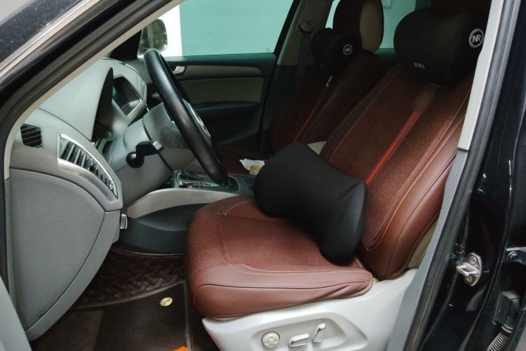 Used Audi Q5 2013 40 TFSI Ambition Left Front Seat