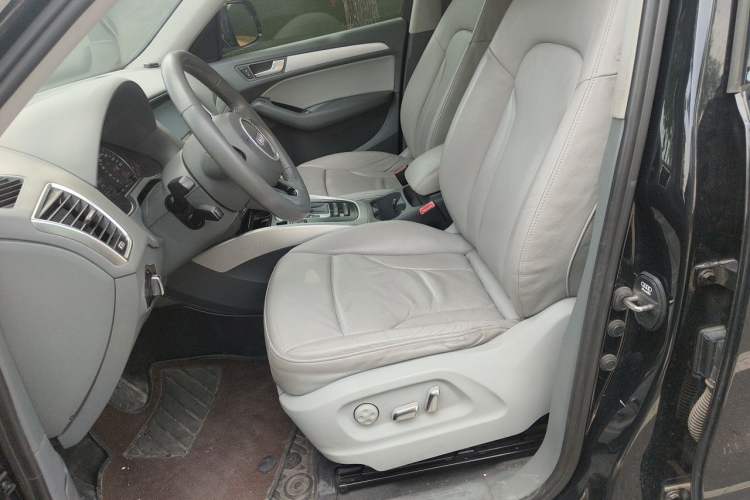 Used Audi Q5 2013 40 TFSI Technology Edition Left Front Seat