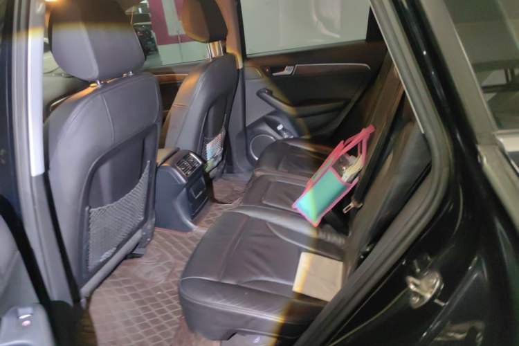 Used Audi Q5 2013 40 TFSI Comfort Edition Left Rear Seat