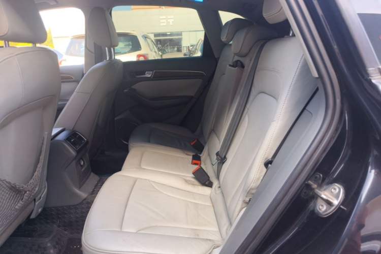 Used Audi Q5 2013 40 TFSI Comfort Edition Left Rear Seat