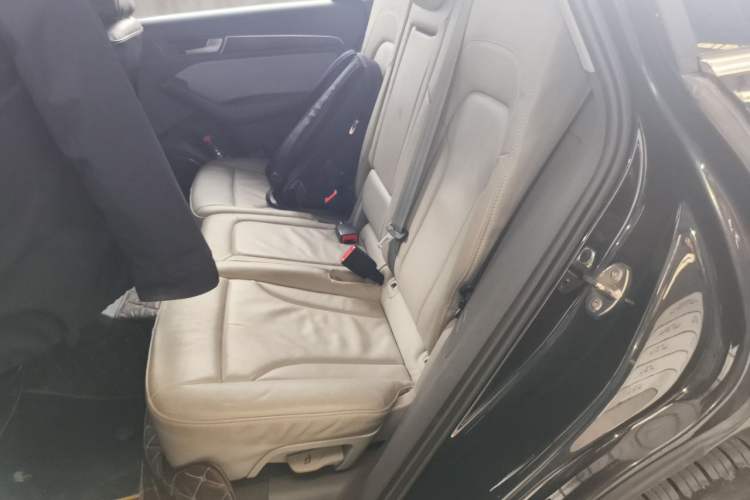 Used Audi Q5 2013 40 TFSI Comfort Edition Left Rear Seat