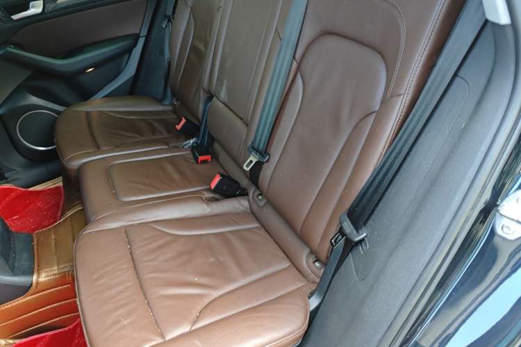 Used Audi Q5 2013 40 TFSI Comfort Edition Left Rear Seat