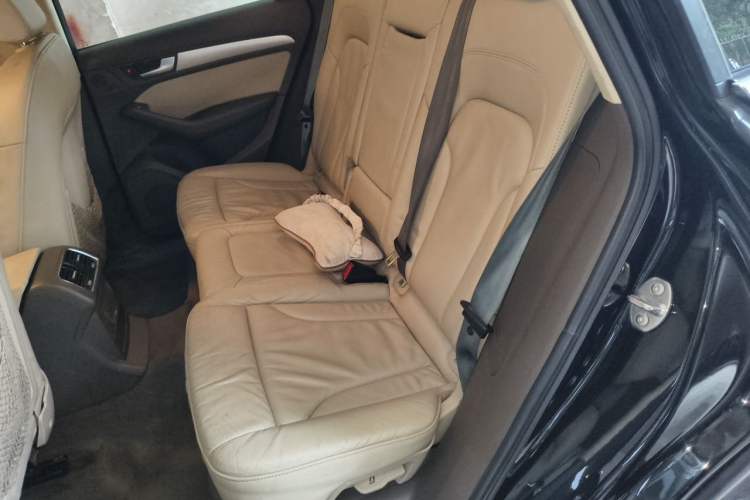 Used Audi Q5 2013 40 TFSI Technology Edition Left Rear Seat