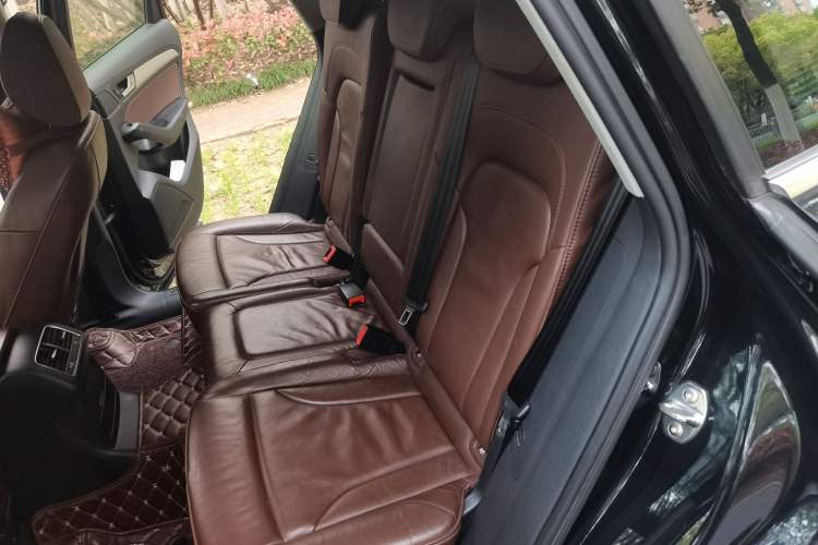 Used Audi Q5 2013 40 TFSI Technology Edition Left Rear Seat