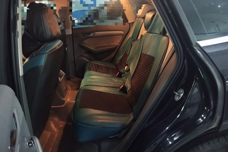 Used Audi Q5 2013 40 TFSI Ambition Left Rear Seat