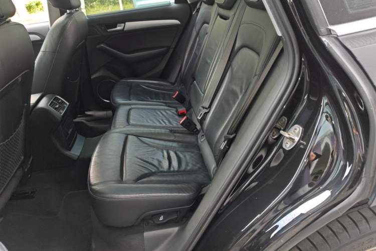 Used Audi Q5 2013 45 TFSI quattro Sport Edition Left Rear Seat