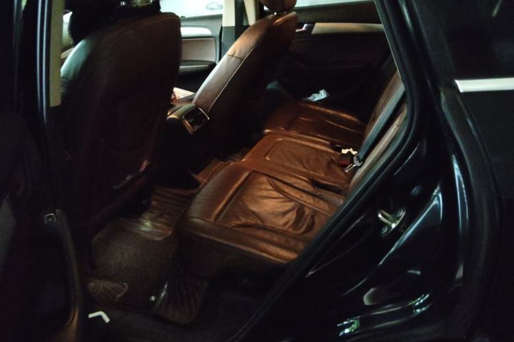 Used Audi Q5 2013 40 TFSI Technology Edition Left Rear Seat