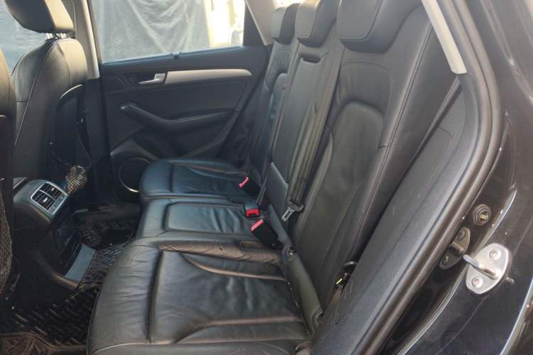 Used Audi Q5 2013 45 TFSI quattro Sport Edition Left Rear Seat