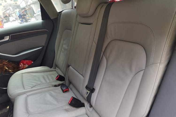 Used Audi Q5 2013 40 TFSI Comfort Edition Left Rear Seat
