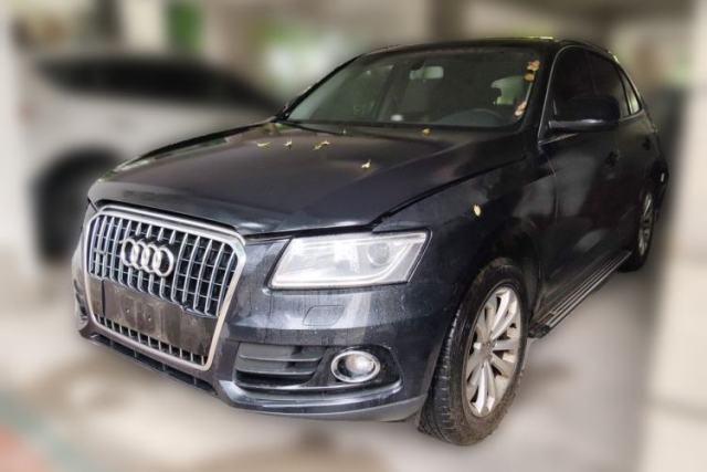 Ojetý Audi Q5 2013 40 TFSI Technology Edition