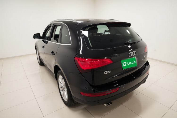 Used Audi Q5 2013 40 TFSI Technology Edition Rear Left 45 Deg