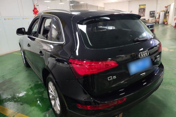 Used Audi Q5 2013 40 TFSI Technology Edition Rear Left 45 Deg