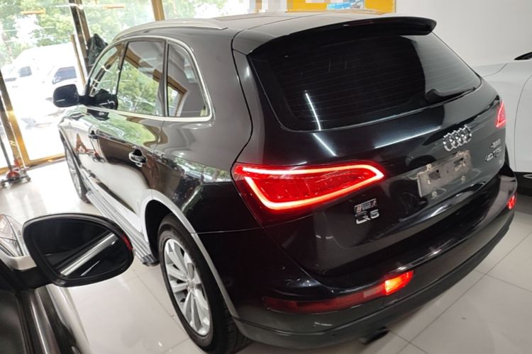 Used Audi Q5 2013 40 TFSI Technology Edition Rear Left 45 Deg