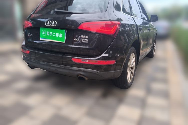 Used Audi Q5 2013 40 TFSI Technology Edition Rear Right 45 Deg