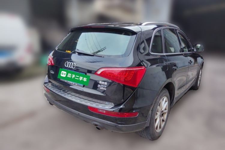 Used Audi Q5 2013 40 TFSI Technology Edition Rear Right 45 Deg