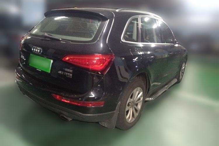 Used Audi Q5 2013 40 TFSI Technology Edition Rear Right 45 Deg