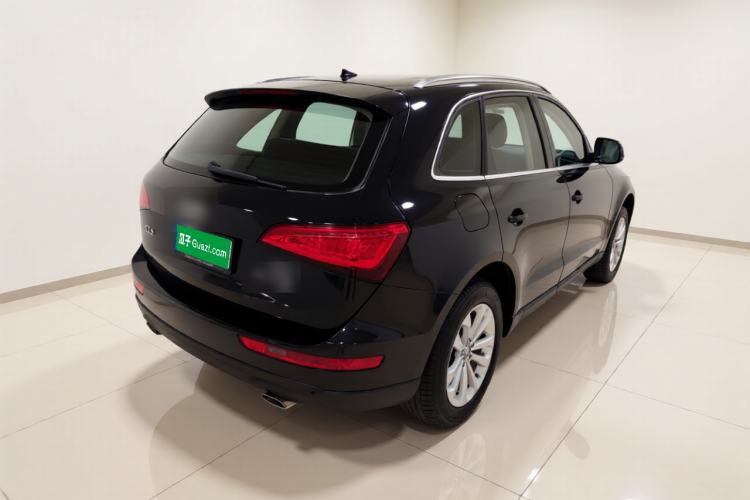 Used Audi Q5 2013 40 TFSI Technology Edition Rear Right 45 Deg