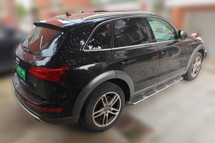 Used Audi Q5 2013 40 TFSI Luxury Model Rear Right 45 Deg