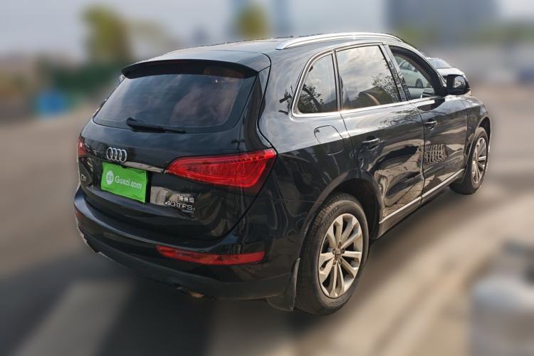 Used Audi Q5 2013 40 TFSI Technology Edition Rear Right 45 Deg