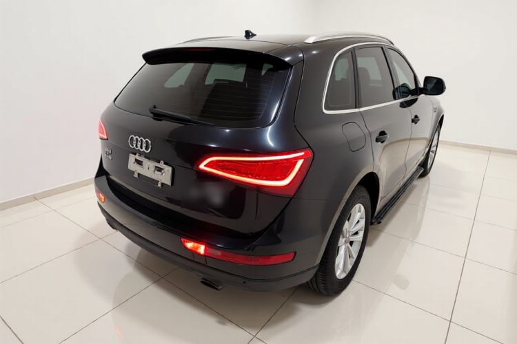 Used Audi Q5 2013 40 TFSI Technology Edition Rear Right 45 Deg