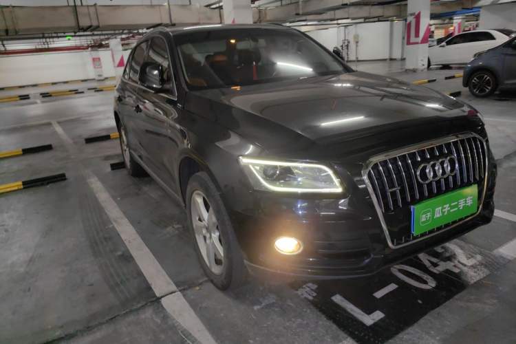 Used Audi Q5 2013 40 TFSI Comfort Edition Right Front Headlight