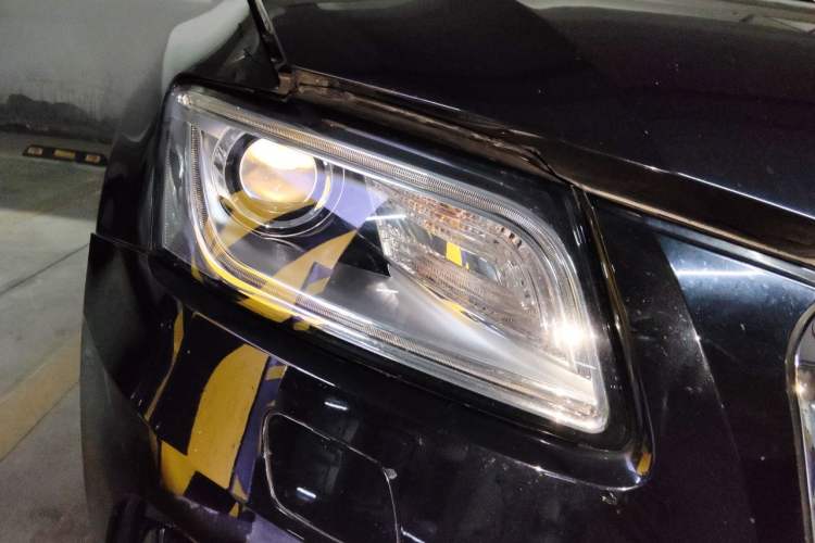 Used Audi Q5 2013 40 TFSI Ambition Right Front Headlight